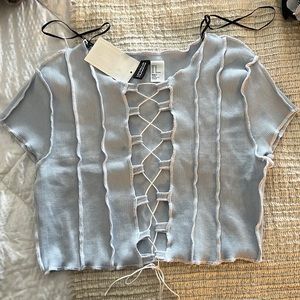 NWT Divided Crop Tie Shirt